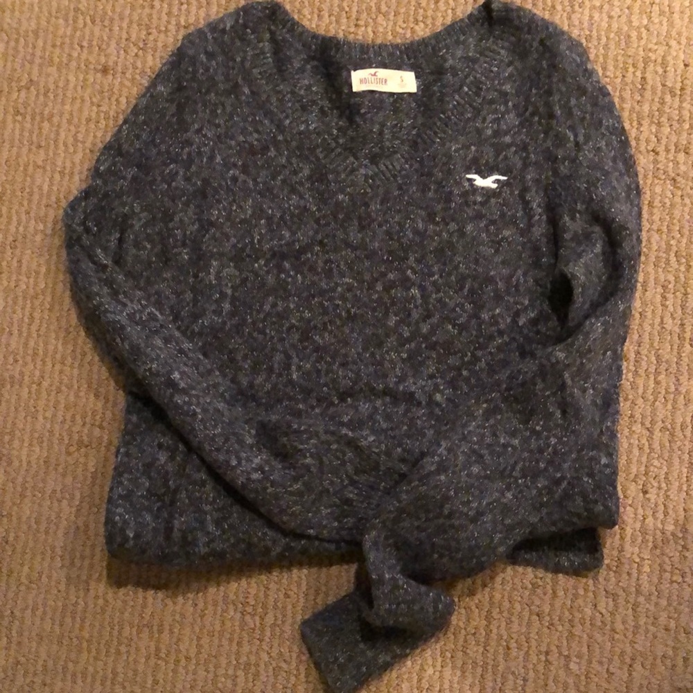V- neck Hollister sweater. Men’s size small. Black, grey, and white speckled.